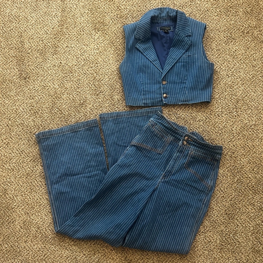 House of Harlow Nicole Richie1960 Denim Pinstripe Vest and Pant Set - Picture 3 of 6